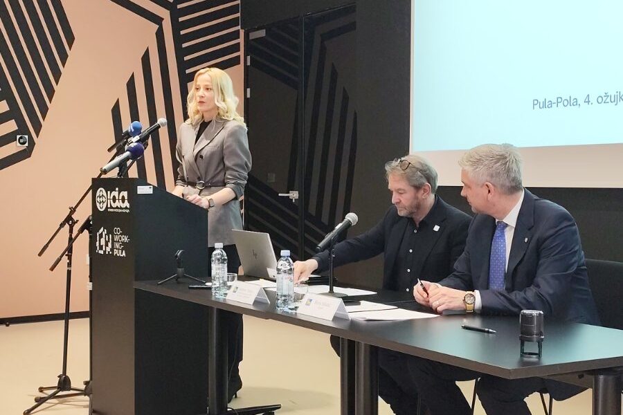 Potpisan ugovor o sufinanciranju obnove velike koncertne dvorane Spomen doma Pazin